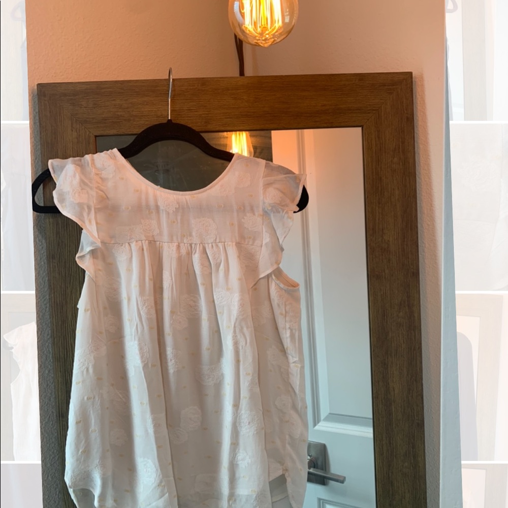 Adorable Flowy White Embroidered Blouse Tank